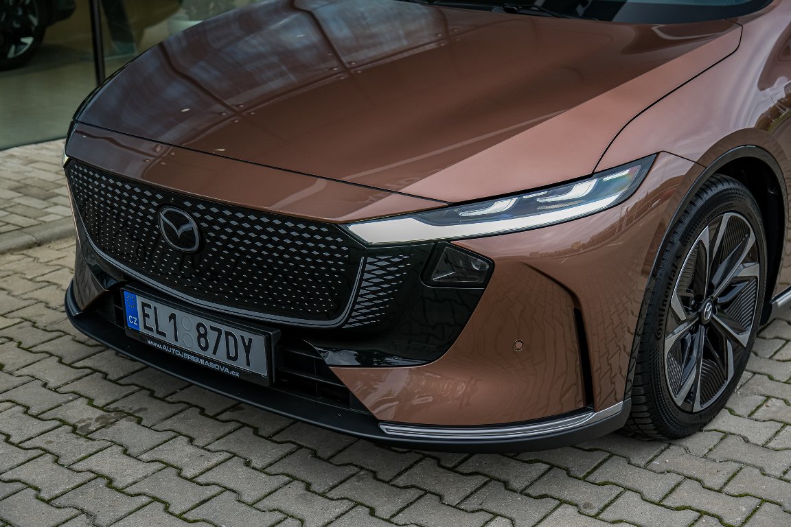 Mazda 6e