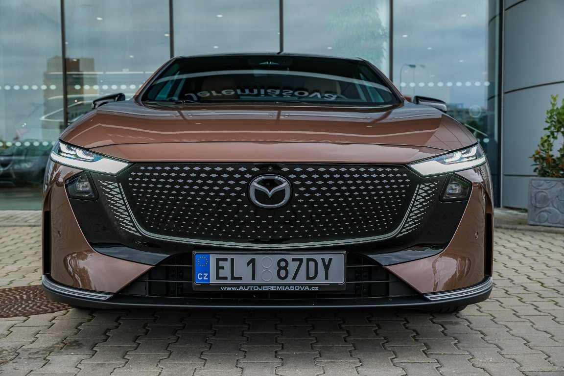 Mazda 6e
