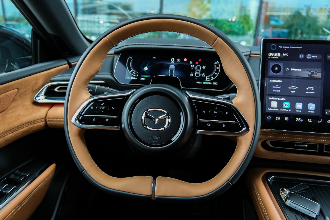 Mazda 6e