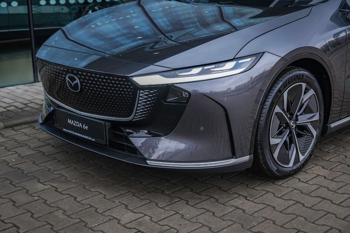 Mazda 6e