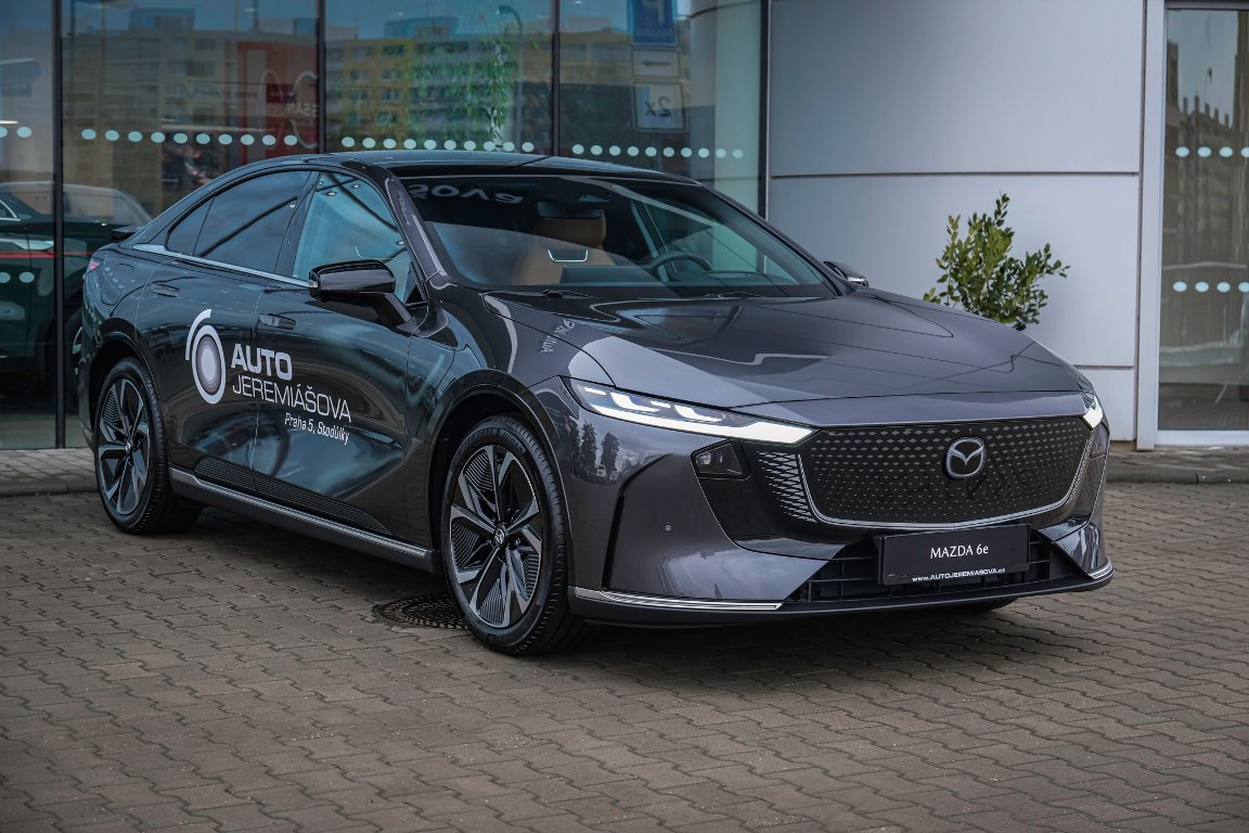 Mazda 6e
