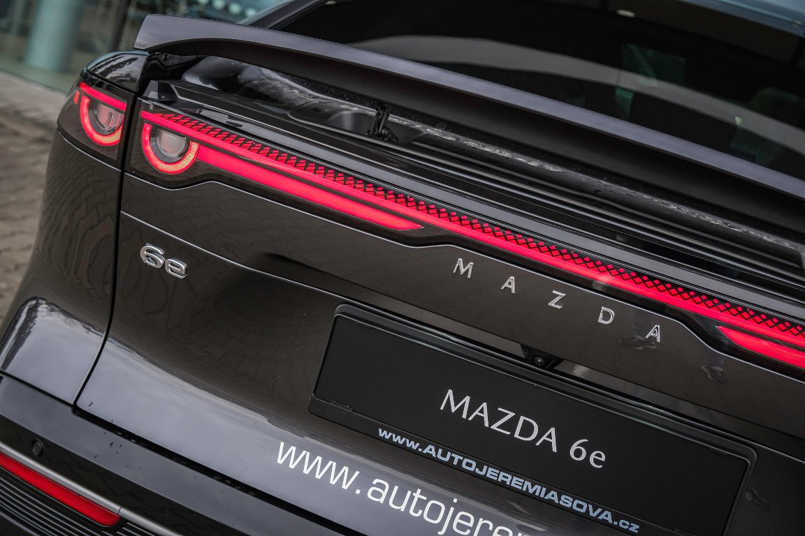 Mazda 6e