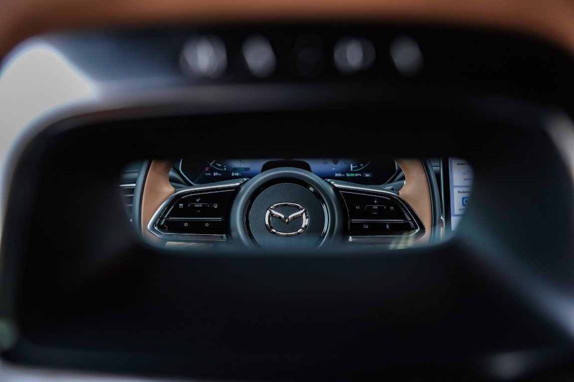 Mazda 6e