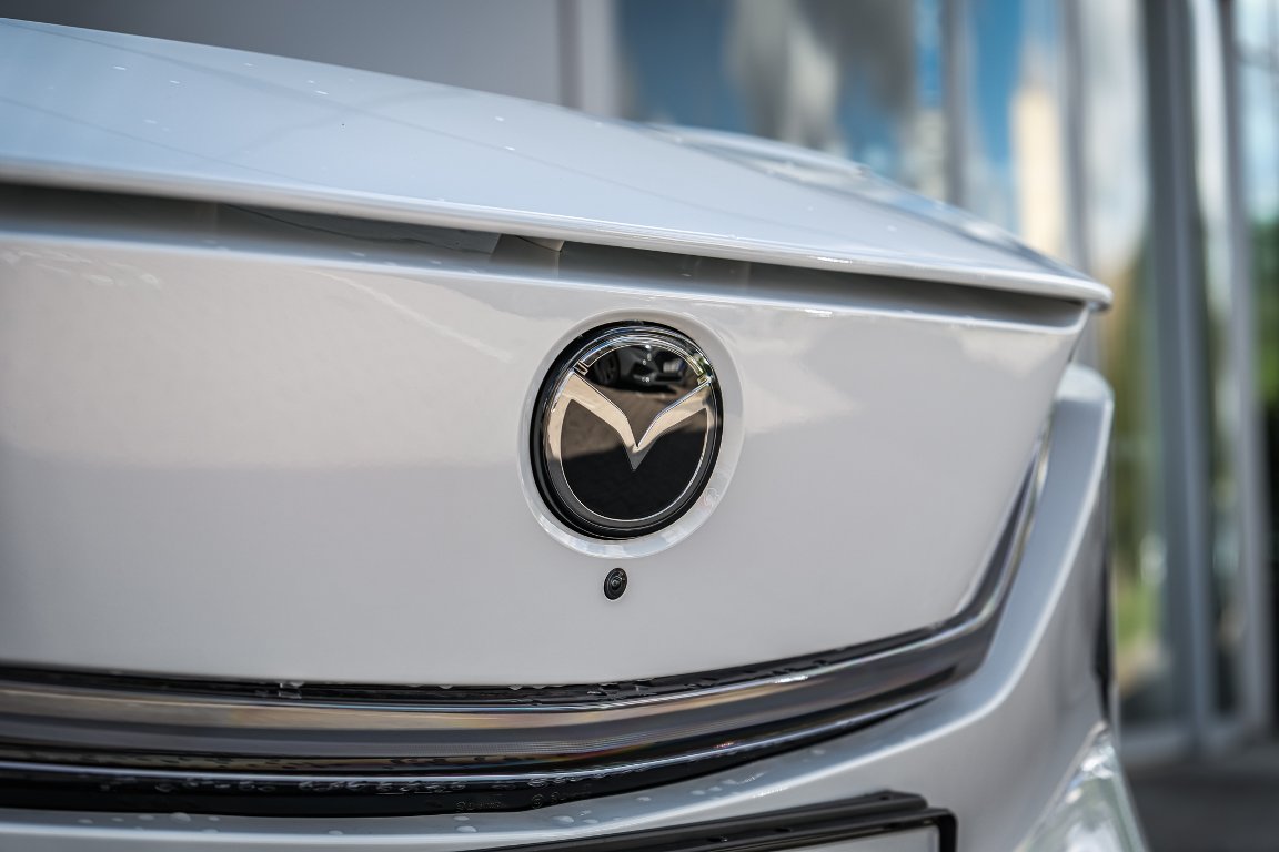 Mazda CX-6e