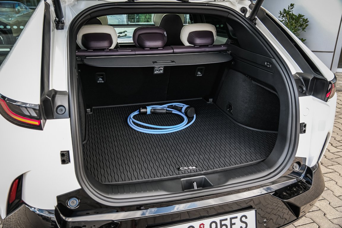 Mazda CX-6e