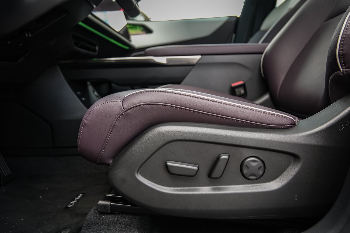 Mazda CX-6e