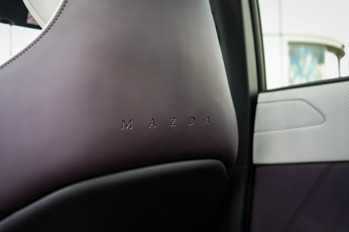 Mazda CX-6e