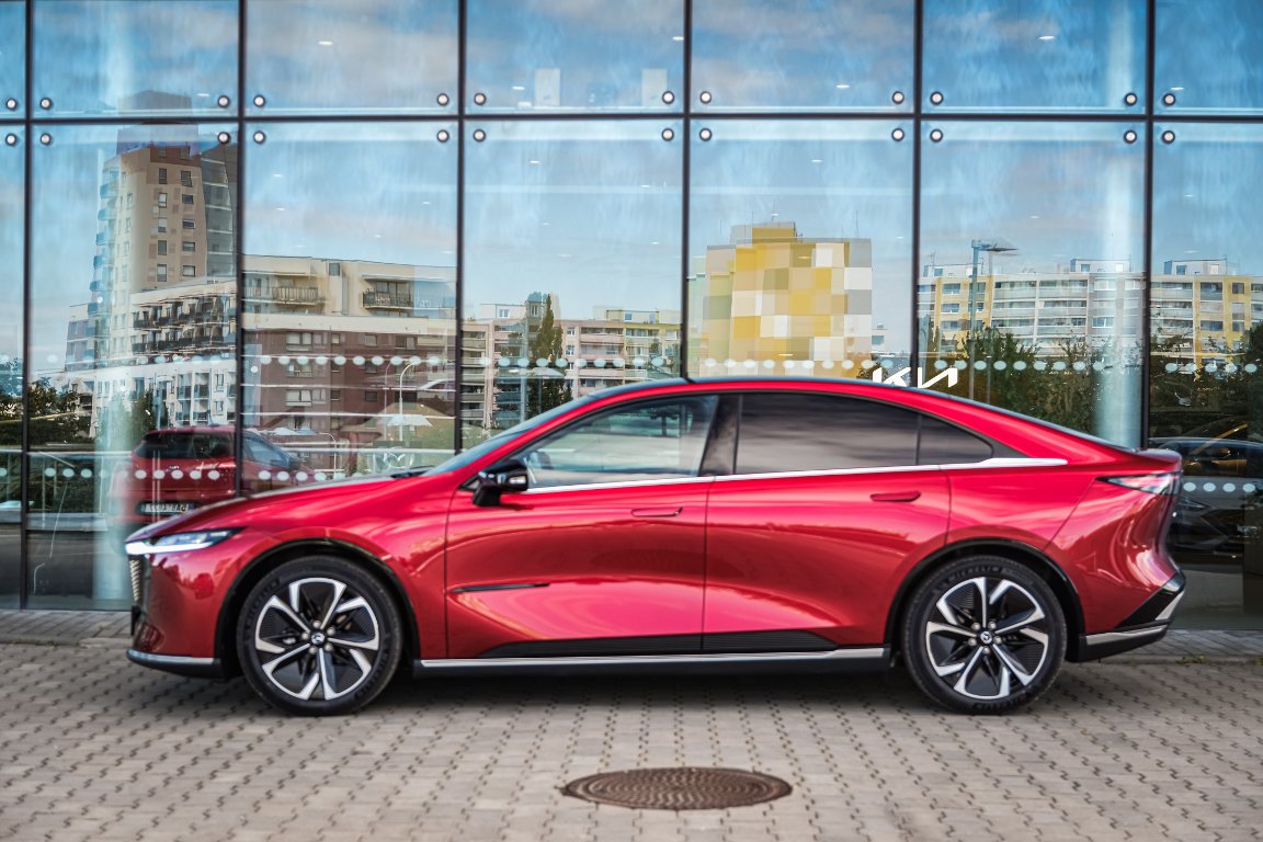 Mazda 6e