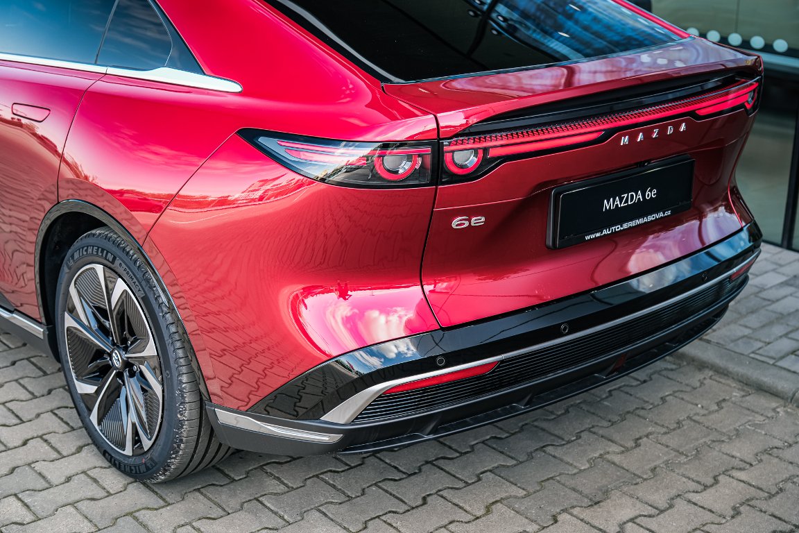 Mazda 6e