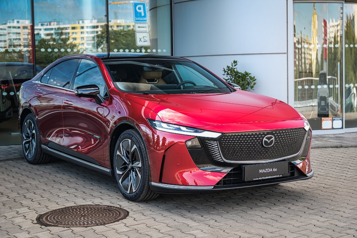 Mazda 6e