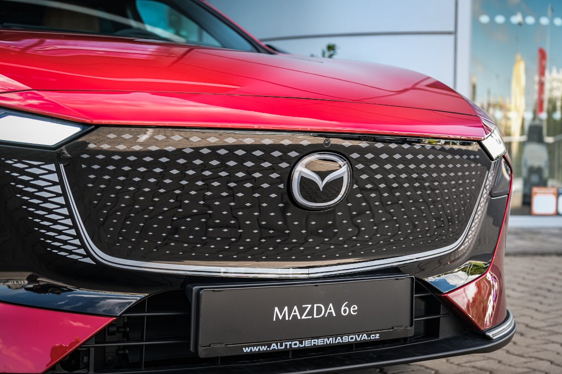 Mazda 6e