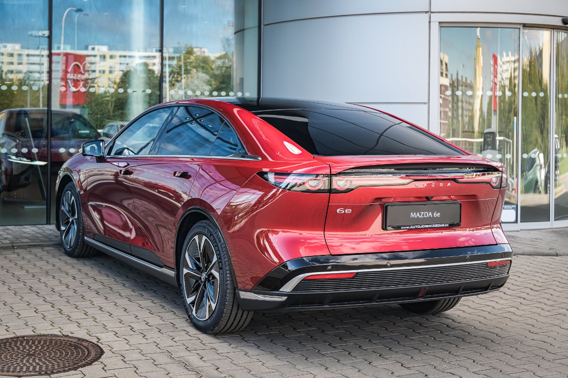 Mazda 6e